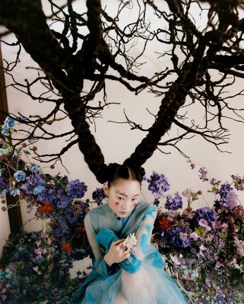 A photo shoot for Vogue Global Edition. The hair was shaped into a giant tree. Photography: Peter Ash Lee, Photo Assistants: HyeonWoo Lee, Doheun Park, Visual Editor: Landon Phillips, Stylist: Jang Heejun, Stylist Assistant: Choi Yena, Production: A PRJECT, Executive Producer: Bo Kelly Suh, Production Assistant: Indigo Choi