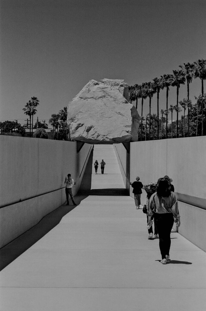 Michael Heiser's Floating Stone, installed in the front yard of the Los Angeles County Museum of Art, is a fragment of a stratum formed by cooling lava in the sea 150 million years ago when the North American continent was formed.