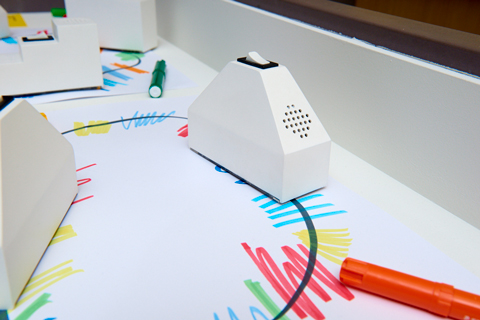 At Sound in Mind, the exhibition held at the Design Museum, London, in February 2020, Yuri Suzuki gathered a variety of his artwork that explored sound. Color Chaser (2010) is a small device on wheels (a miniature vehicle) that detects and follows a black marker pen line, and at the same time converts the RGB data of color pens into sounds. © Felix Speller (top), © Nick Turner (middle, bottom).
