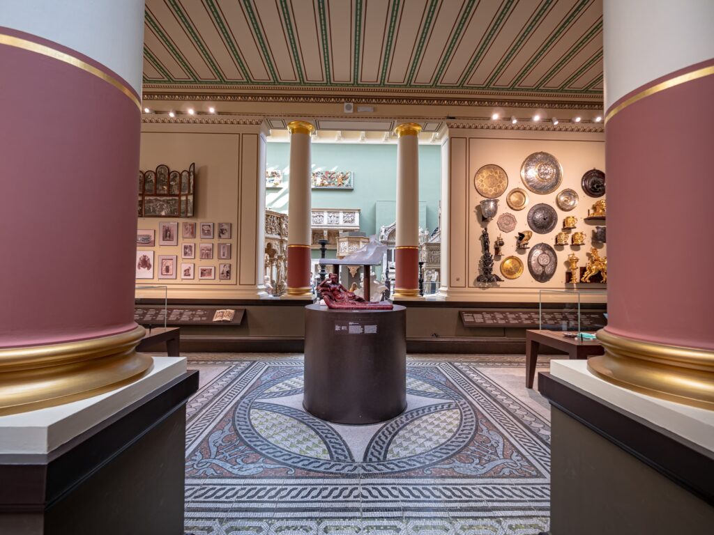 Victoria and Albert Museum, China Gallery V&A Photograph of the Ceramics Galleries © Michael Kemp