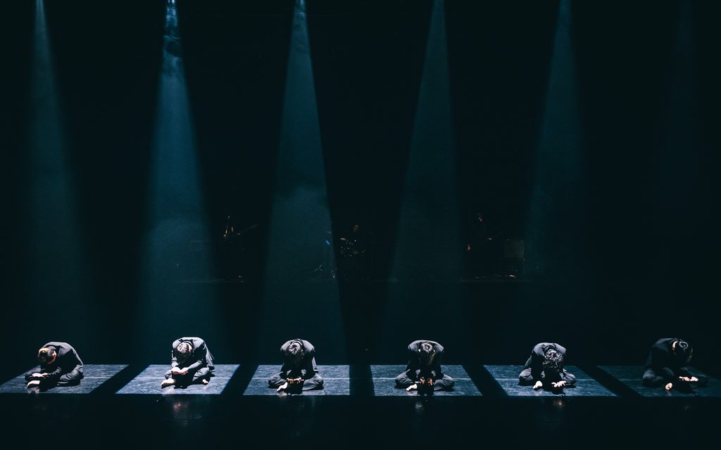 Since its 2006 premiere, Darkness Pumba has been performed
more than 200 times over two decades. It was the work that
first brought Kim Jae Duk’s artistic world to wider attention.